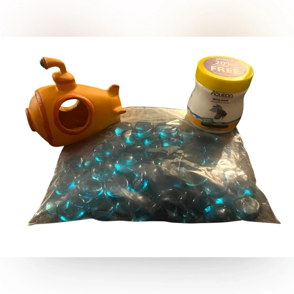 411* Beta Fish Food And Bowl Accessories I
